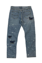 將圖片載入圖庫檢視器 STUGAZI DENIM x CRAWING DEATH BUTTERFLY RHINESTONE DAMAGED DENIM