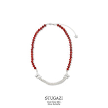 將圖片載入圖庫檢視器 Red Colar Silky Silver Butterfly