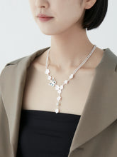 將圖片載入圖庫檢視器 Pierre De Ronsard Butterfly