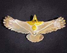 將圖片載入圖庫檢視器 Silver Head 18k Gold Eagel Pendant