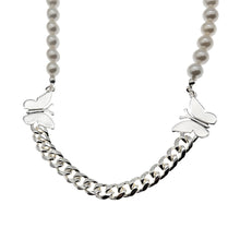 將圖片載入圖庫檢視器 Silky Silver Butterfly