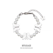 將圖片載入圖庫檢視器 Silky Silver Butterfy Bracelet